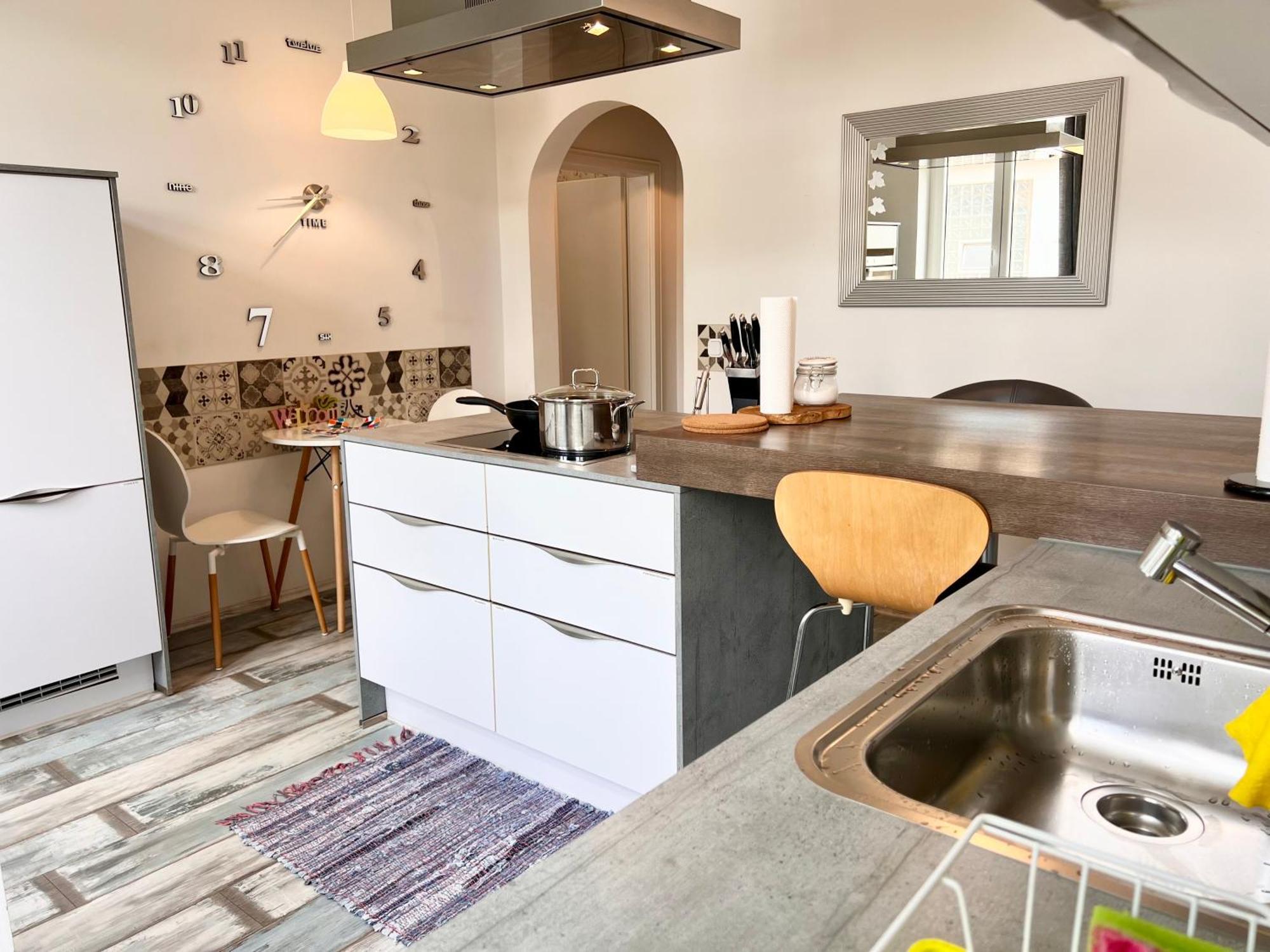 London Suite Fuer 4 Mit Kueche Und Wifi Essen Exteriér fotografie