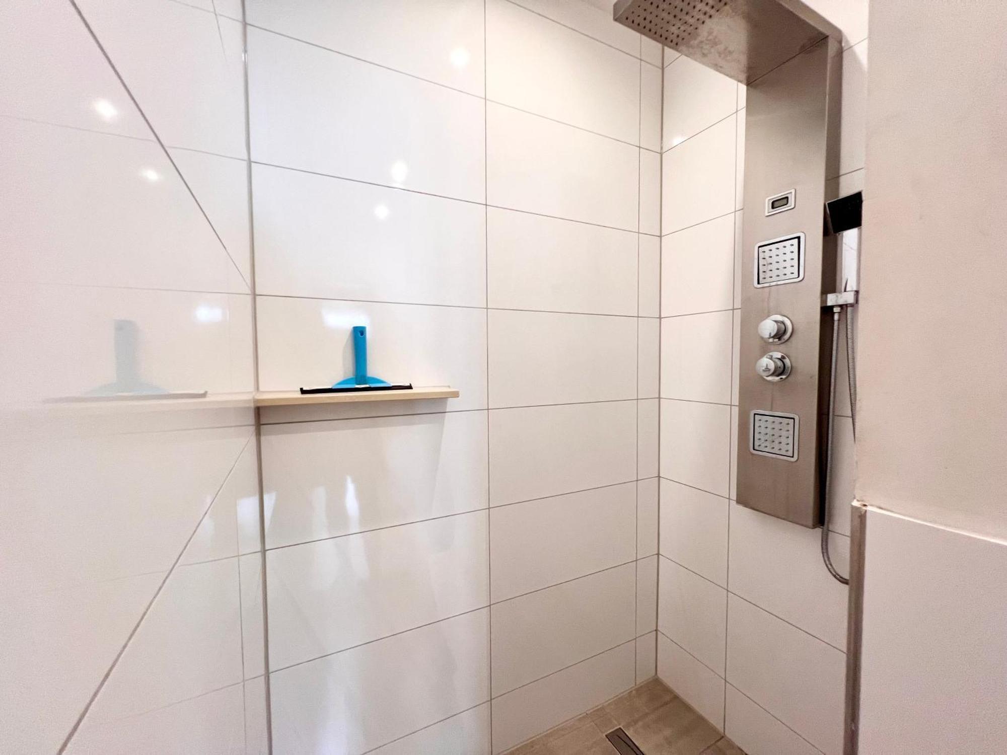 London Suite Fuer 4 Mit Kueche Und Wifi Essen Exteriér fotografie